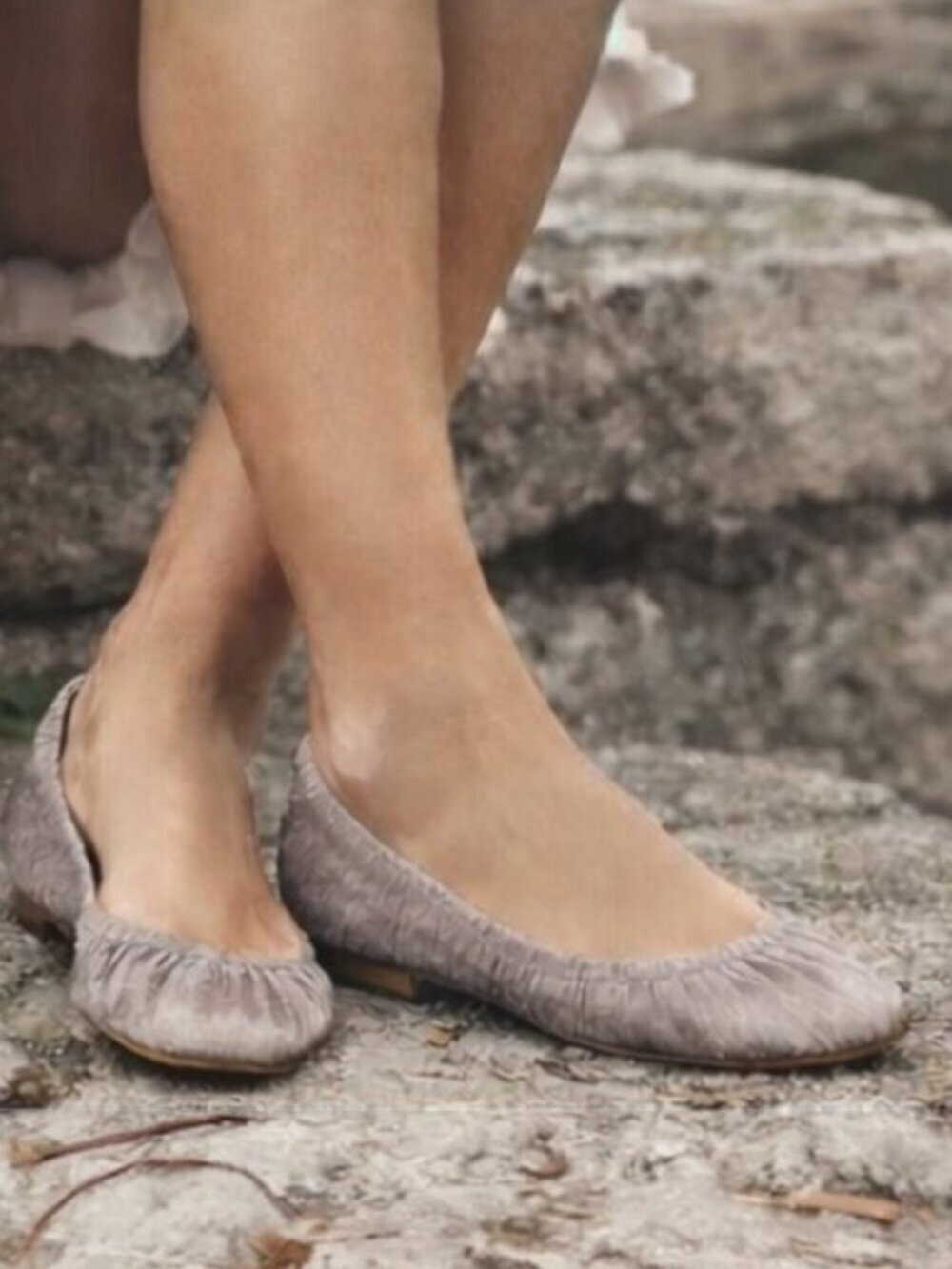 Elizabeth and James Metallic Ballet Flats Boho Chic Silver Slip On Shoe Size 5.5